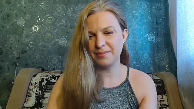 Snapshot of BlondeFox chatting on April 2, 2026, 2:53 am BlondeFox online show from April 2, 2026, 2:53 am