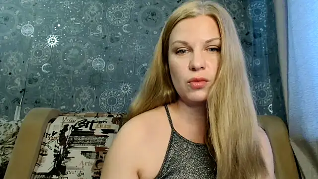Snapshot of BlondeFox chatting on June 18, 2026, 3:07 am BlondeFox online show from June 18, 2026, 3:07 am
