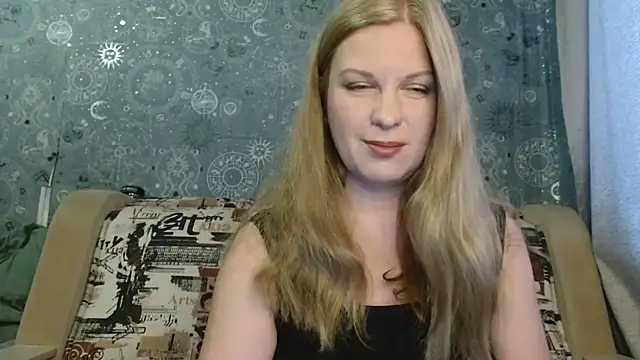 Snapshot of BlondeFox chatting on July 13, 2026, 2:47 am BlondeFox online show from July 13, 2026, 2:47 am