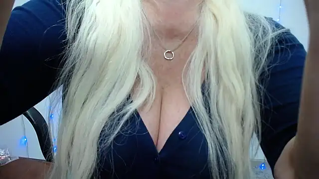 BlondyLeeBest online show from January 27, 2025, 1:26 am