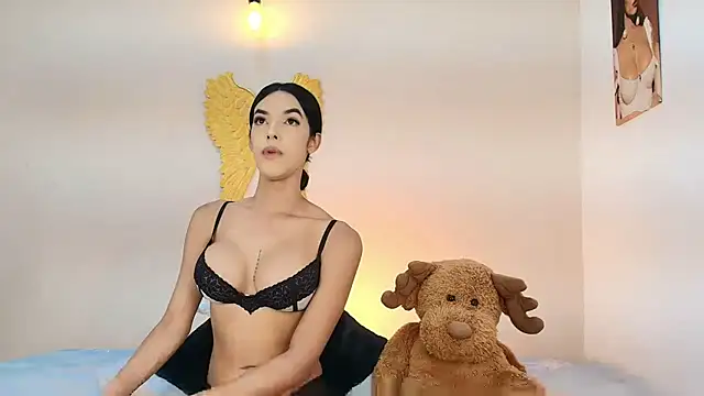 salome Collins 1 online show from May 7, 2026, 11:32 pm