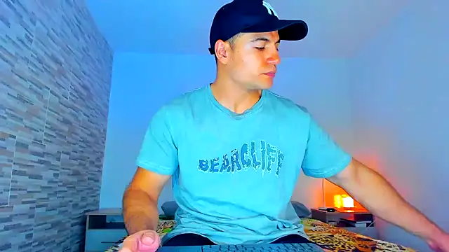 Snapshot of nicolas_herrera chatting on March 3, 2025, 1:42 am nicolas herrera online show from March 3, 2025, 1:42 am
