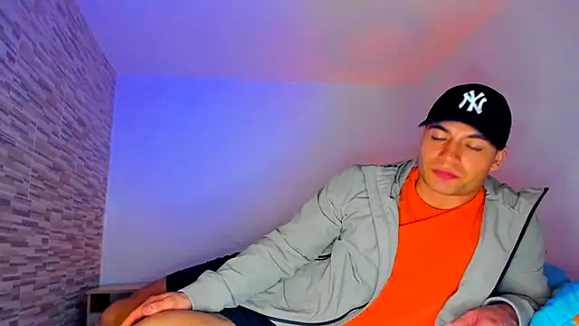 Snapshot of nicolas_herrera chatting on March 17, 2025, 2:19 am nicolas herrera online show from March 17, 2025, 2:19 am