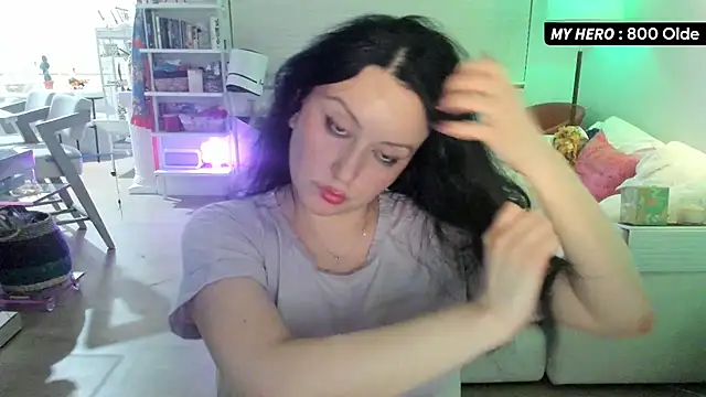 Vesaaa online show from October 8, 2025, 3:15 am