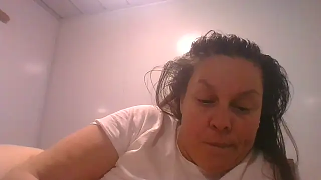 Snapshot of fulloferotic chatting on April 19, 2026, 6:10 pm fulloferotic online show from April 19, 2026, 6:10 pm