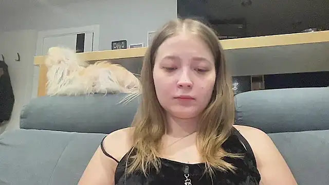 CharmingSarah online show from March 4, 2026, 5:08 pm