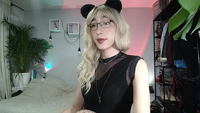 Snapshot of NicoleCortez chatting on October 4, 2025, 8:56 am NicoleCortez online show from October 4, 2025, 8:56 am