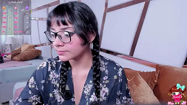 lucyycy online show from September 18, 2025, 5:09 am