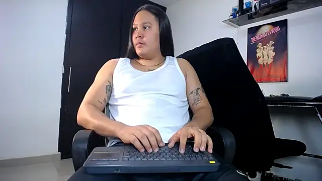 junaiker roa online show from November 6, 2025, 12:11 am