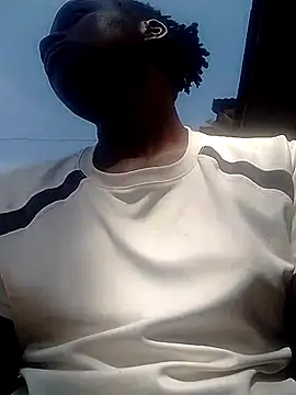 Snapshot of shape30 chatting on January 16, 2025, 8:11 am shape30 online show from January 16, 2025, 8:11 am