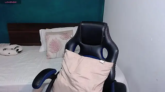 scaelettdubois online show from October 18, 2025, 12:35 am