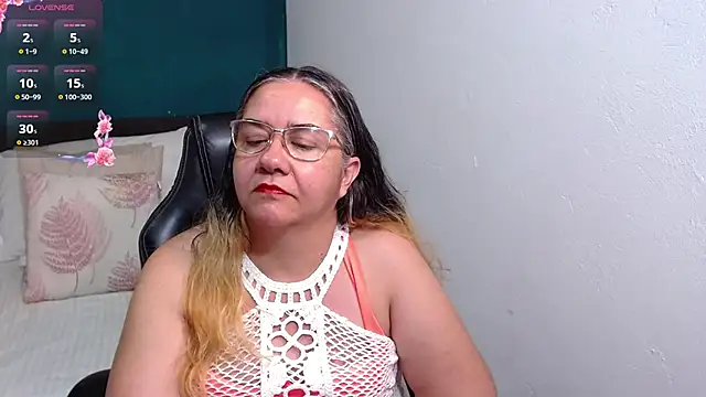 scaelettdubois online show from October 19, 2025, 2:23 am