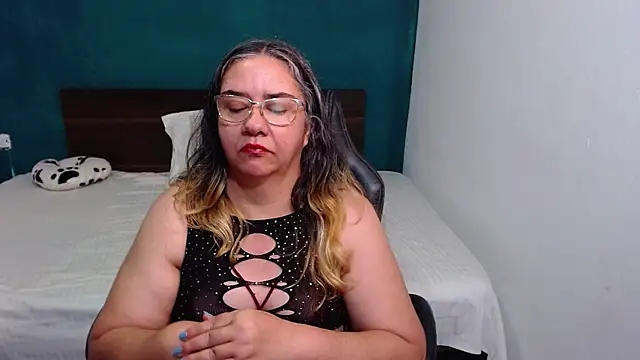 scaelettdubois online show from November 16, 2025, 11:16 am