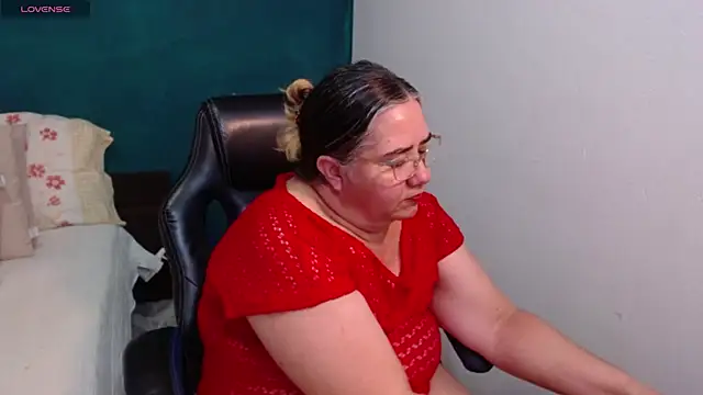 scaelettdubois online show from May 2, 2026, 12:26 am