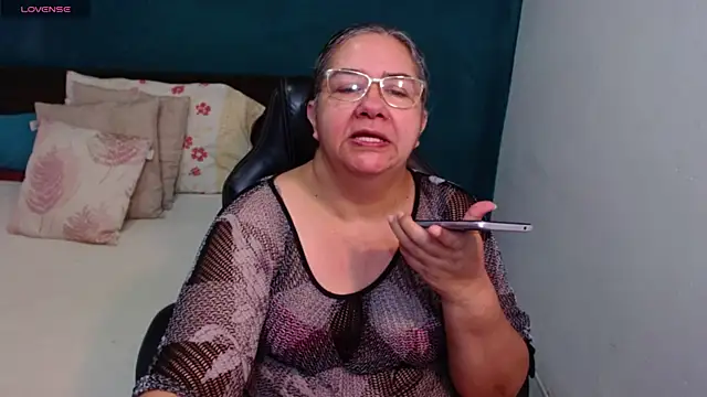 scaelettdubois online show from May 20, 2026, 1:12 am