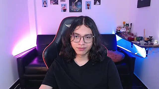 Snapshot of malik_harrison__ chatting on September 19, 2025, 4:07 pm malik harrison   online show from September 19, 2025, 4:07 pm