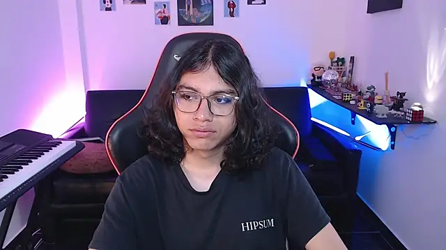 Snapshot of malik_harrison__ chatting on October 20, 2025, 3:45 pm malik harrison   online show from October 20, 2025, 3:45 pm