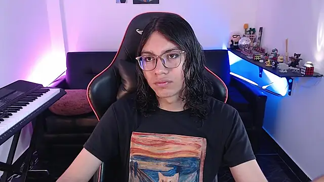 Snapshot of malik_harrison__ chatting on October 21, 2025, 2:51 pm malik harrison   online show from October 21, 2025, 2:51 pm