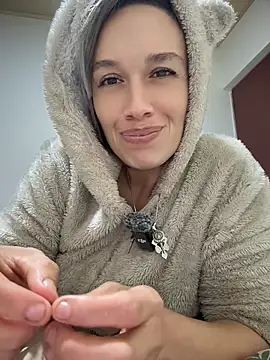 sexymarilyncolombia online show from May 6, 2026, 4:30 am