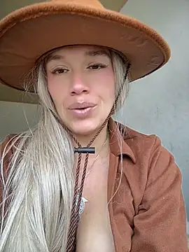 sexymarilyncolombia online show from July 28, 2026, 3:21 pm