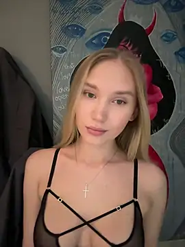 MariaTull online show from January 20, 2025, 6:21 pm