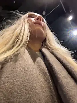 MariaTull online show from December 19, 2025, 12:56 pm