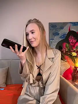 Snapshot of MariaTull chatting on February 22, 2026, 7:56 pm MariaTull online show from February 22, 2026, 7:56 pm