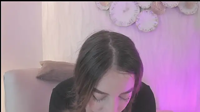 Meredit Lane online show from June 18, 2026, 6:56 pm