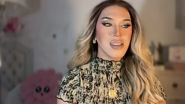 Snapshot of Ts_glamxxxx chatting on September 20, 2025, 1:34 pm Ts glamxxxx online show from September 20, 2025, 1:34 pm