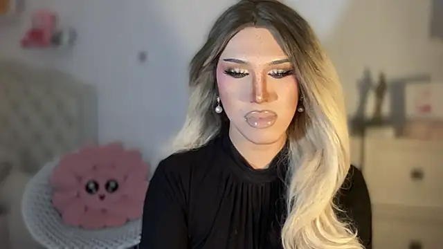 Snapshot of Ts_glamxxxx chatting on September 30, 2025, 1:10 am Ts glamxxxx online show from September 30, 2025, 1:10 am