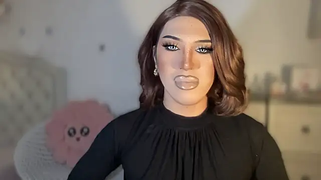 Snapshot of Ts_glamxxxx chatting on October 17, 2025, 12:36 am Ts glamxxxx online show from October 17, 2025, 12:36 am