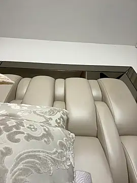 Snapshot of ALISSON_FOXXX1 chatting on February 8, 2026, 10:57 pm ALISSON FOXXX1 online show from February 8, 2026, 10:57 pm