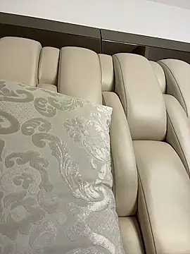 Snapshot of ALISSON_FOXXX1 chatting on March 1, 2026, 9:28 pm ALISSON FOXXX1 online show from March 1, 2026, 9:28 pm