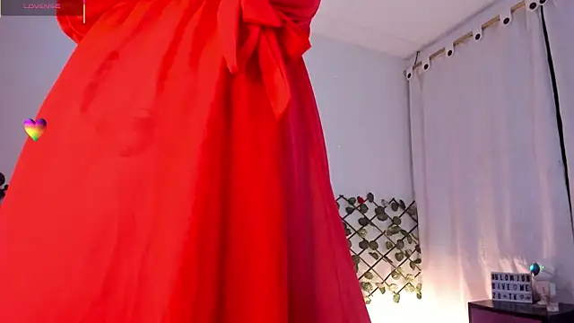 cailynhot online show from April 28, 2026, 2:27 am