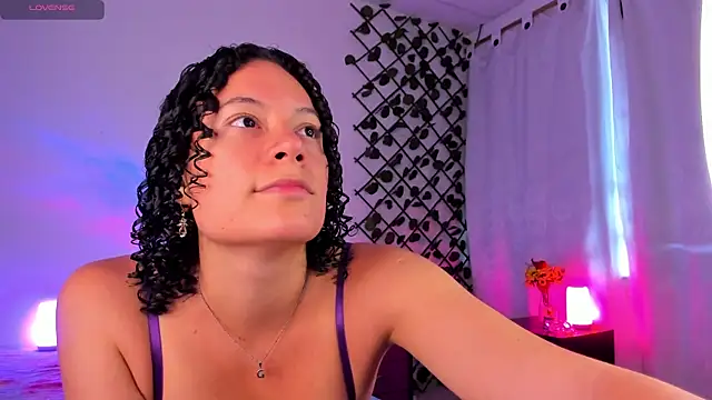 cailynhot online show from June 18, 2026, 10:25 pm