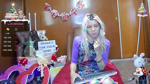 Skinygirl online show from December 19, 2024, 11:57 pm