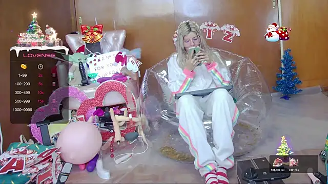 Skinygirl online show from December 19, 2025, 5:53 pm