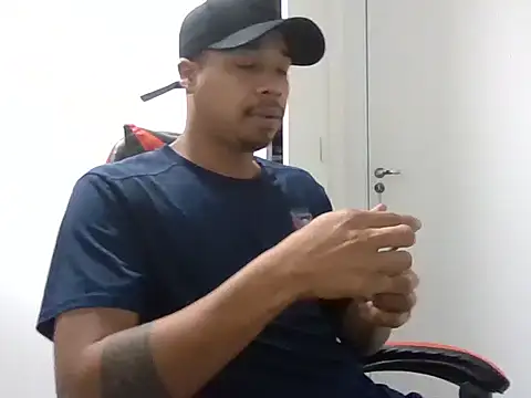 Juninho10c online show from November 7, 2025, 4:18 pm