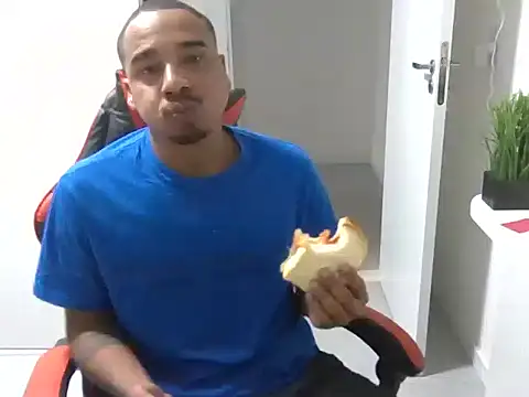 Juninho10c online show from November 14, 2025, 3:38 am