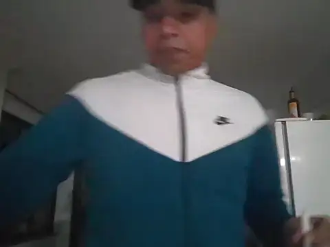 Juninho10c online show from November 27, 2025, 12:24 am