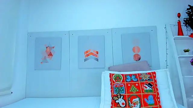 Snapshot of AlessiaMarcu- chatting on December 11, 2024, 8:15 am AlessiaMarcu- online show from December 11, 2024, 8:15 am