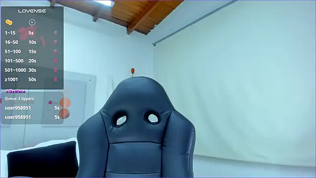 Snapshot of AlessiaMarcu- chatting on February 6, 2025, 7:56 am AlessiaMarcu- online show from February 6, 2025, 7:56 am