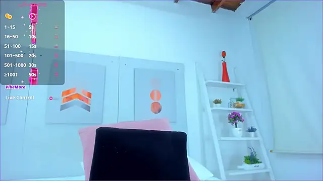 Snapshot of AlessiaMarcu- chatting on February 25, 2025, 4:24 am AlessiaMarcu- online show from February 25, 2025, 4:24 am