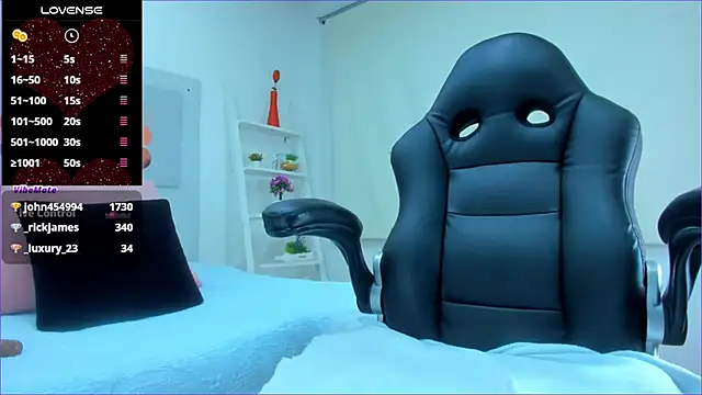 Snapshot of AlessiaMarcu- chatting on March 13, 2025, 7:31 am AlessiaMarcu- online show from March 13, 2025, 7:31 am