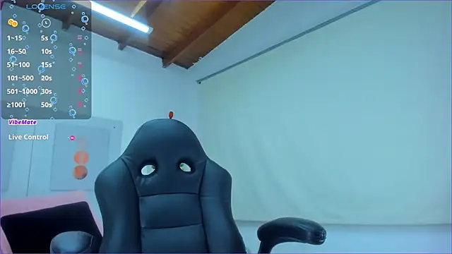 Snapshot of AlessiaMarcu- chatting on March 17, 2025, 7:24 am AlessiaMarcu- online show from March 17, 2025, 7:24 am