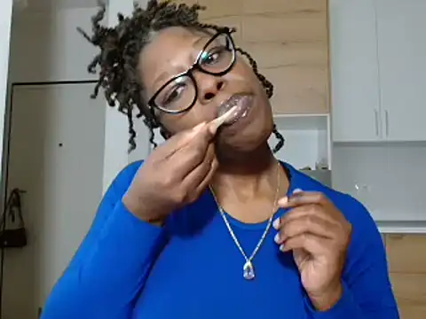 MadamIndigo online show from January 15, 2026, 5:27 pm