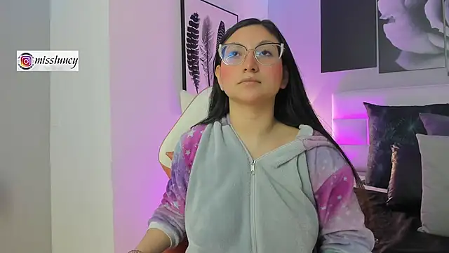 Snapshot of lucy_neil chatting on September 23, 2025, 7:06 pm lucy neil online show from September 23, 2025, 7:06 pm