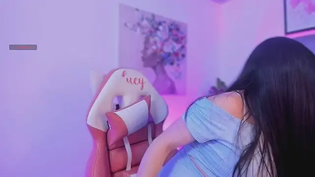 Snapshot of lucy_neil chatting on October 19, 2025, 2:34 am lucy neil online show from October 19, 2025, 2:34 am