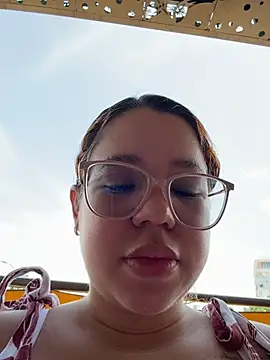 Snapshot of Lucyklein2022 chatting on June 10, 2026, 6:07 pm Lucyklein2022 online show from June 10, 2026, 6:07 pm