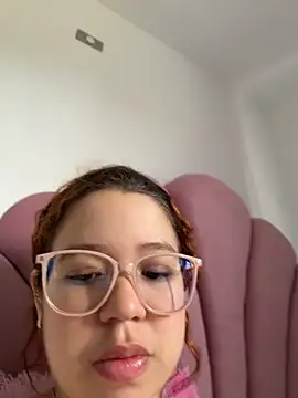 Snapshot of Lucyklein2022 chatting on July 12, 2026, 3:47 pm Lucyklein2022 online show from July 12, 2026, 3:47 pm